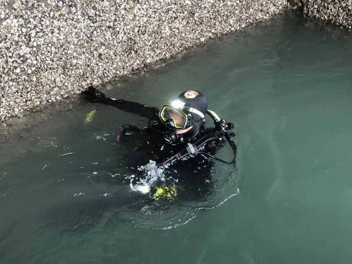 鋼結(jié)構(gòu)廣告牌檢測