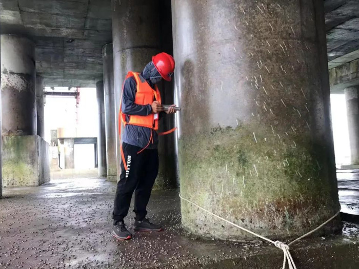 鋼結(jié)構(gòu)廣告牌檢測